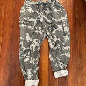 Women’s Camo Cargo Pants